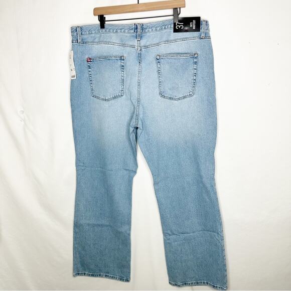 UO BDG 90's Mid-Rise Bootcut Jeans NWT in Size 37 - Picture 2 of 5